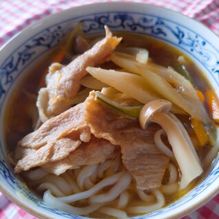 野菜たっぷり肉うどん♪